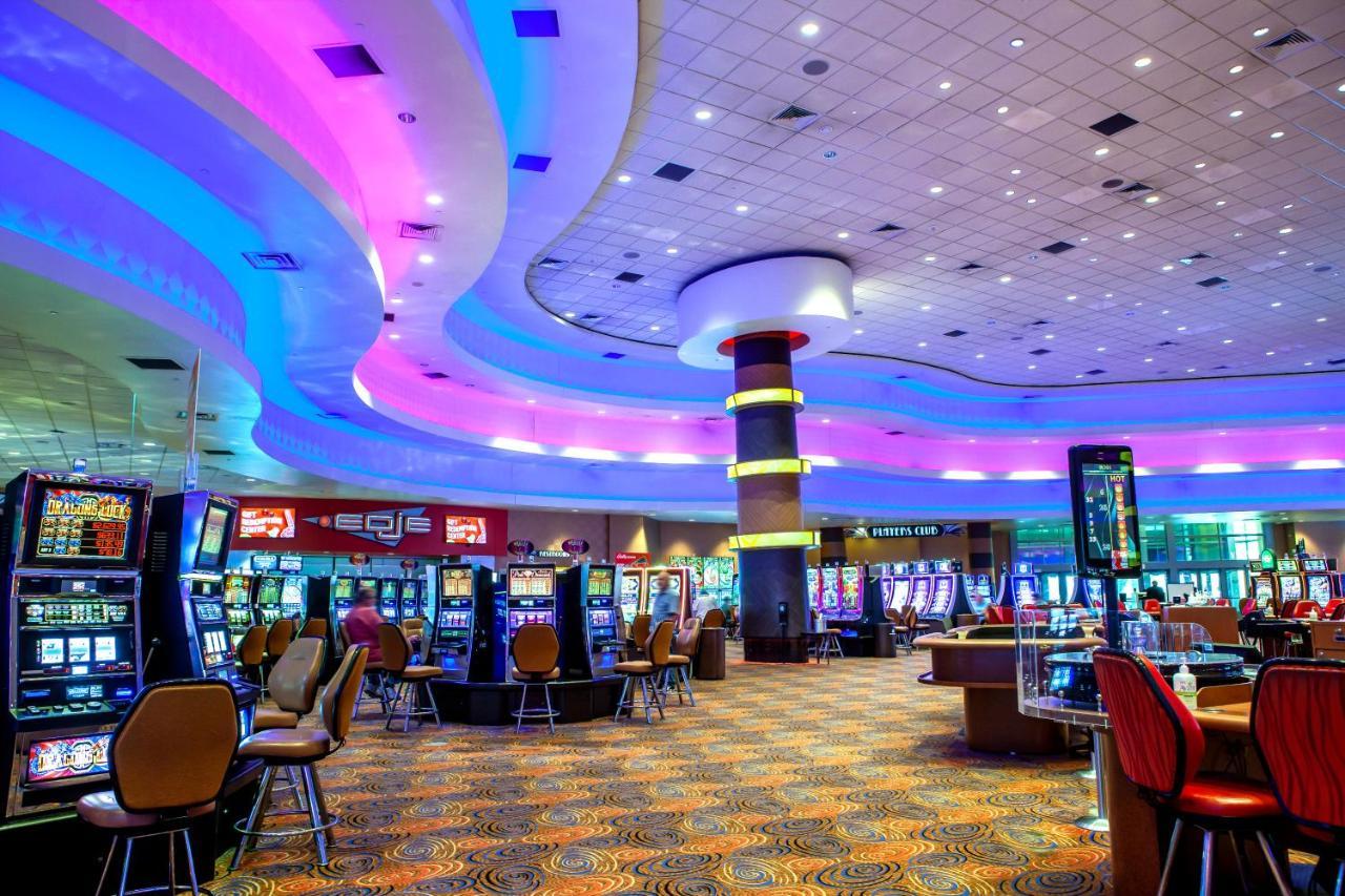 Bally'S Quad Cities Casino & Hotel Рок Айлънд Екстериор снимка